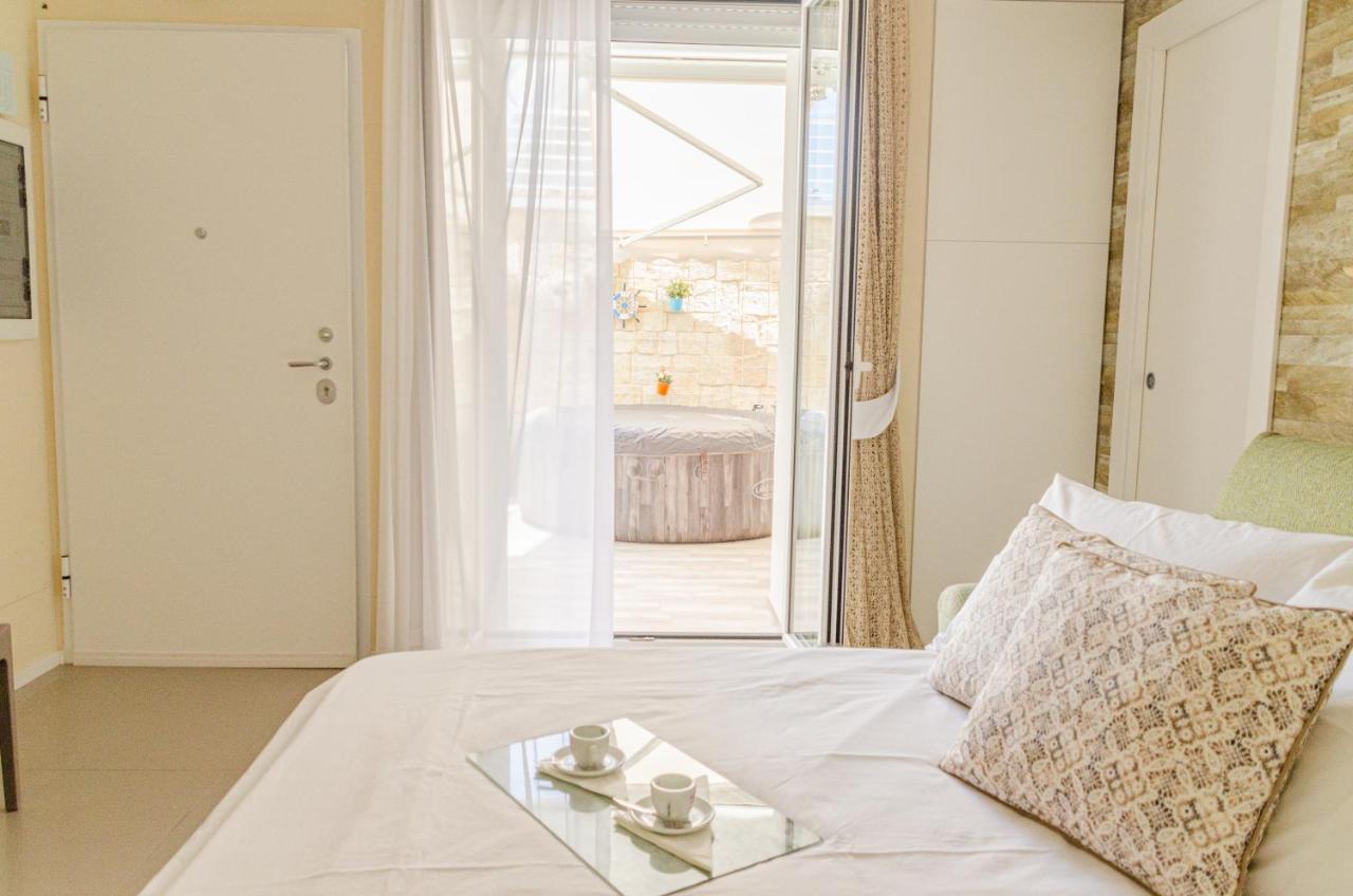 הוילה פולינאנו א מארה Apulialux Little Jem W Jacuzzi / 180 Steps From Sea מראה חיצוני תמונה